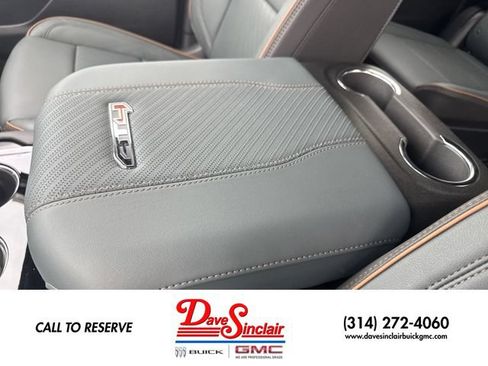 New 2026 GMC Yukon XL AT4 AWD/4WD image 21