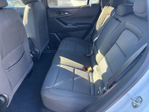 Used 2025 Chevrolet Equinox LT image 22