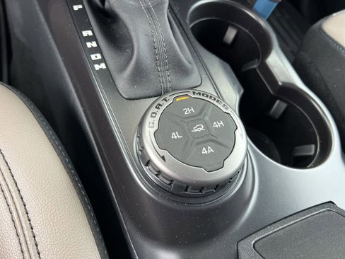 Used 2024 Ford Bronco Wildtrak image 31