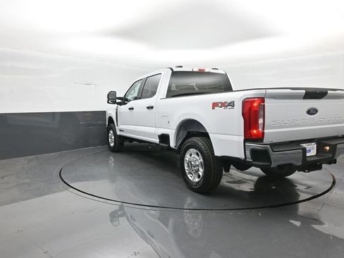 New 2026 Ford F350 XLT w/ FX4 Off-Road Package AWD/4WD image 5