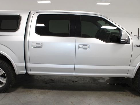 Used 2018 Ford F150 Lariat image 11