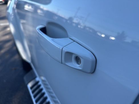 Used 2022 GMC Canyon Elevation w/ Trailering Package image 12