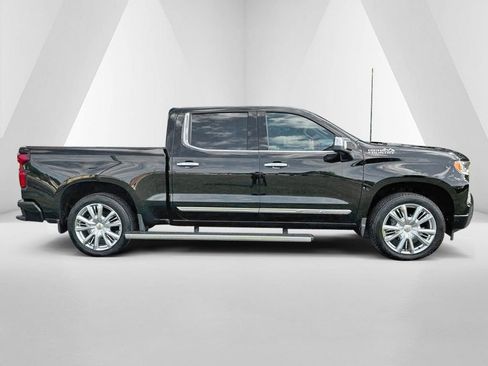 Used 2024 Chevrolet Silverado 1500 High Country AWD/4WD image 8