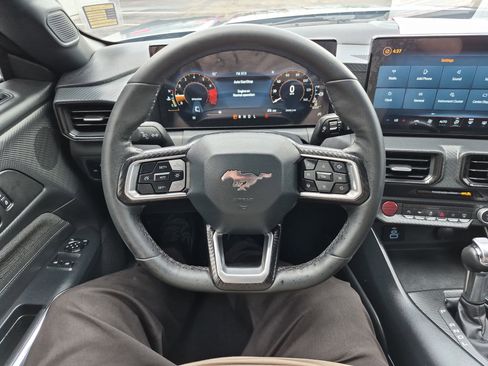 Used 2025 Ford Mustang Coupe RWD image 22