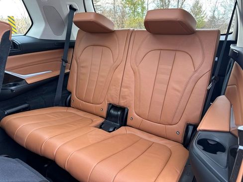 Used 2021 BMW X7 xDrive40i w/ Executive Package image 24