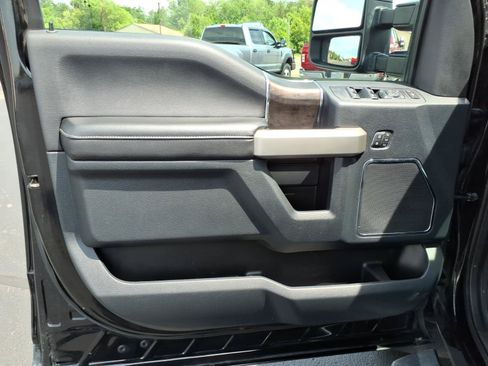 Used 2022 Ford F350 Lariat w/ Lariat Value Package AWD/4WD image 11