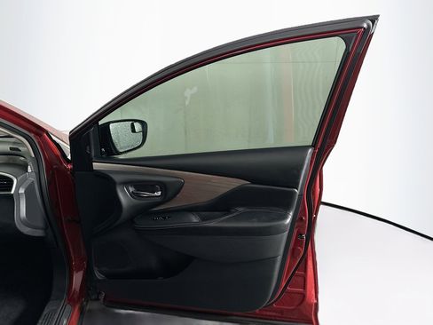 Used 2018 Nissan Murano SV image 31