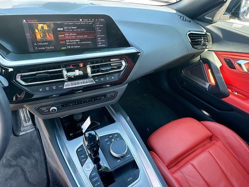 Used 2020 BMW Z4 M40i w/ Executive Package image 23