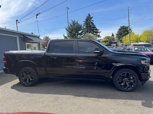 Used 2020 RAM 1500 Limited w/ Black Appearance Package AWD/4WD image 7