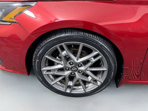 Certified 2023 Nissan Altima 2.0 SR FWD image 36