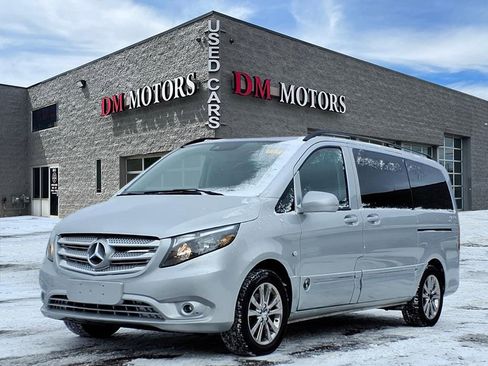 Used 2016 Mercedes-Benz Metris Passenger image 1