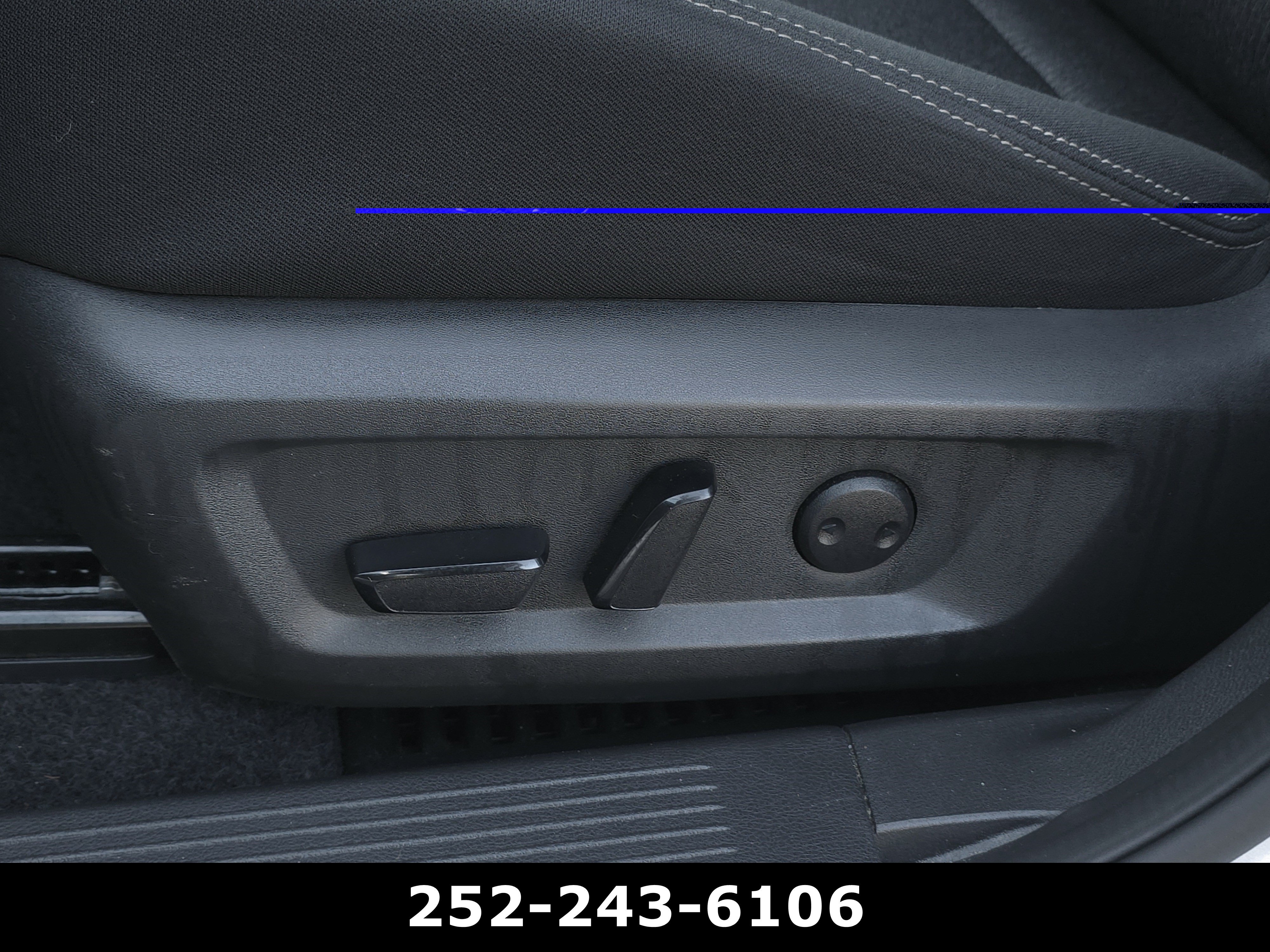 Used 2024 Nissan Rogue SV AWD/4WD image 11