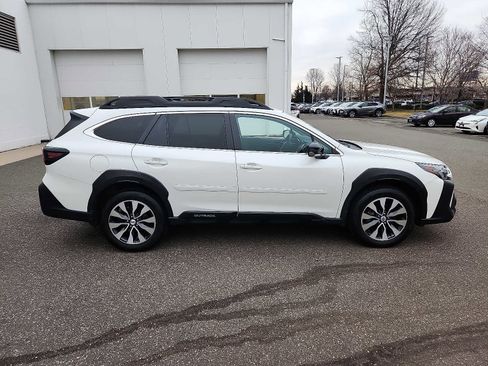 Used 2023 Subaru Outback Limited image 7