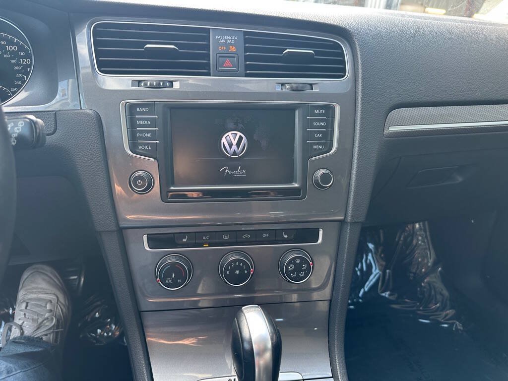 Used 2017 Volkswagen Golf Alltrack SE AWD/4WD image 10