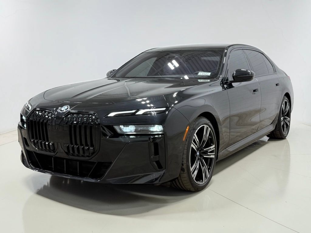 Used 2023 BMW i7 xDrive60 AWD/4WD image 10