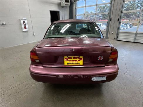 Used 2002 Saturn S-Series SL image 4