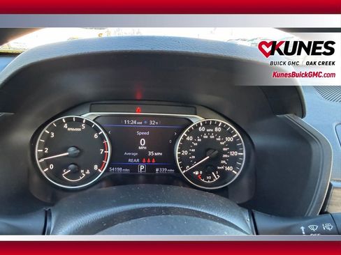 Used 2024 Nissan Altima 2.5 SV FWD image 16