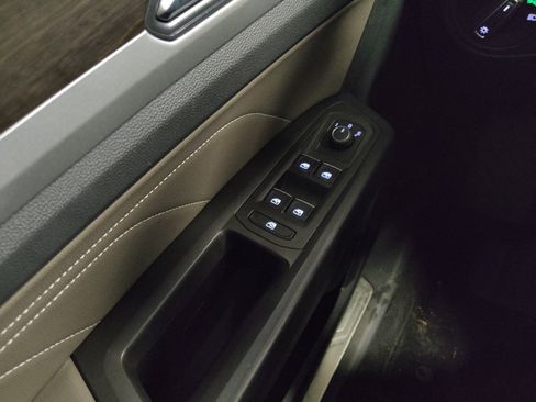 Used 2023 Volkswagen Atlas SE FWD image 27