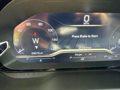 Used 2024 GMC Yukon Denali AWD/4WD image 9
