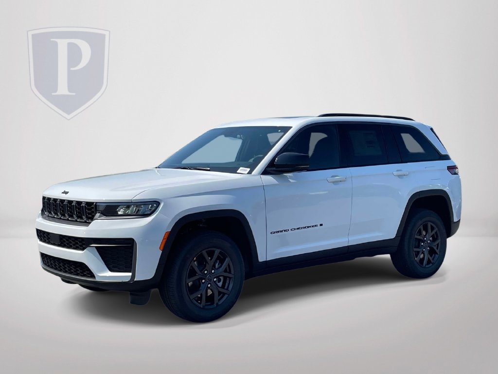 New 2027 Jeep Grand Cherokee Altitude RWD image 4