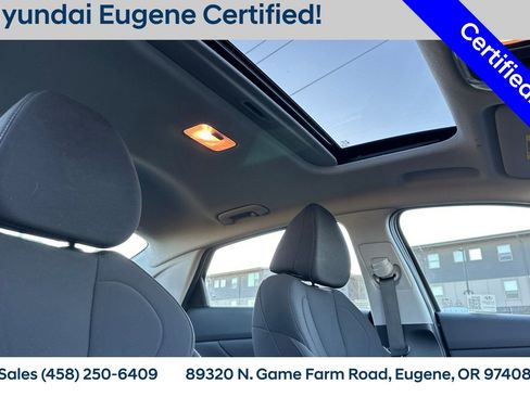 Used 2025 Hyundai Elantra SEL image 21