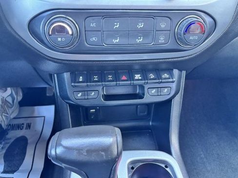 Used 2018 Chevrolet Colorado ZR2 AWD/4WD image 12