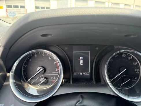 Used 2020 Toyota Camry LE FWD image 16