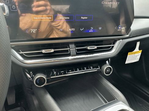 New 2026 Chevrolet Equinox EV LT image 31