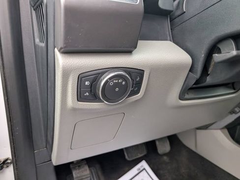 Used 2016 Ford F150 XLT AWD/4WD image 17