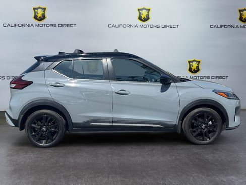 Used 2023 Nissan Kicks SR w/ Interior Electronics Package FWD image 6