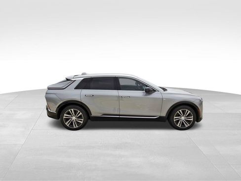 Certified 2024 Cadillac Lyriq Luxury RWD image 5