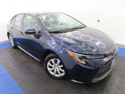 Used 2024 Toyota Corolla LE FWD image 5