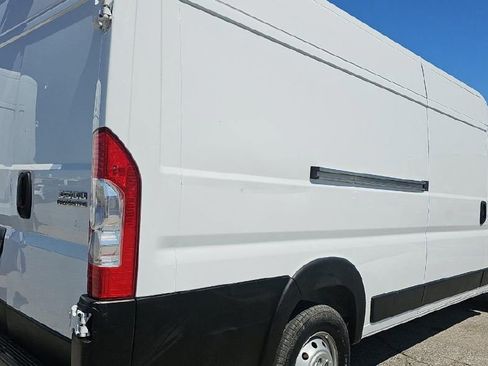 Used 2023 RAM ProMaster 3500 w/ Driver Convenience Group FWD image 3