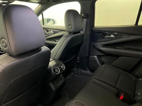 Used 2024 Chevrolet Blazer EV LT AWD/4WD image 19