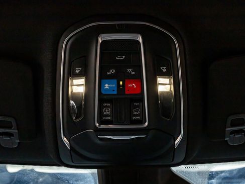 Used 2021 Jeep Grand Cherokee L Laredo AWD/4WD image 22