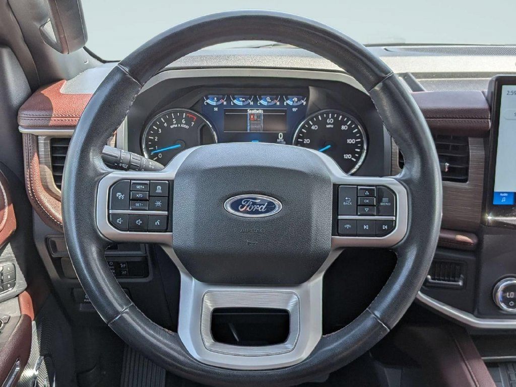 Used 2023 Ford Expedition Limited AWD/4WD image 17