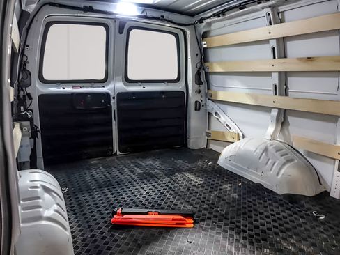 Used 2025 Chevrolet Express 2500 w/ Driver Convenience Package RWD image 21