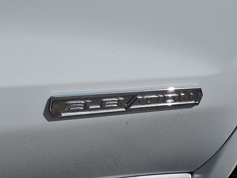 New 2026 GMC Sierra 1500 Elevation image 18