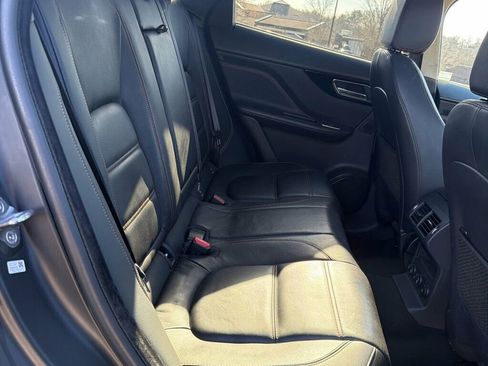 Used 2020 Jaguar F-PACE Prestige image 14