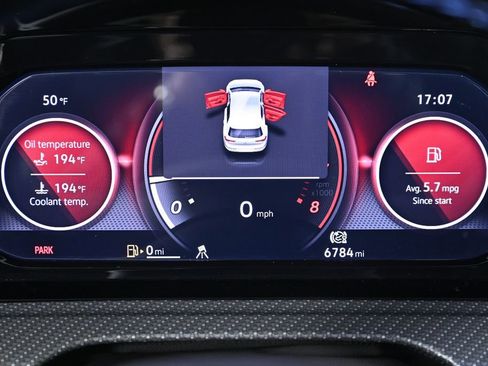 Used 2024 Volkswagen Golf R image 16