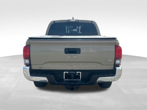 Used 2018 Toyota Tacoma TRD Off-Road image 4