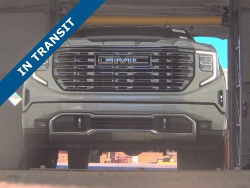 Used 2024 GMC Sierra 1500 Denali Ultimate image 2