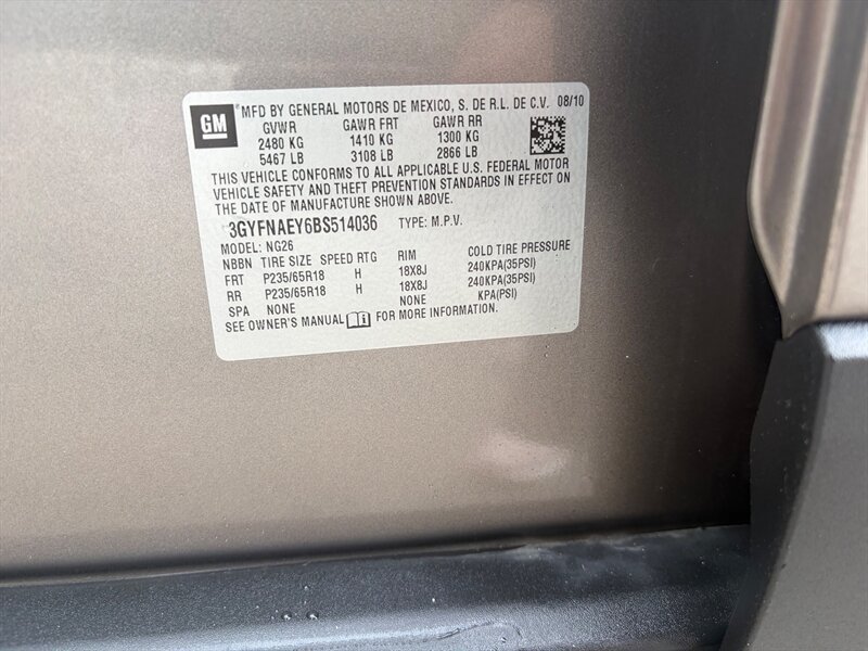 Used 2011 Cadillac SRX Luxury FWD image 29