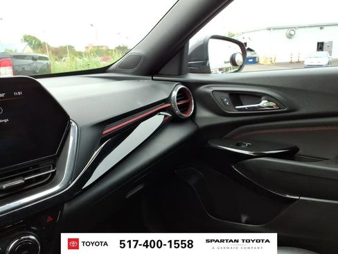 Used 2024 Chevrolet Trax RS w/ Driver Confidence Package FWD image 23