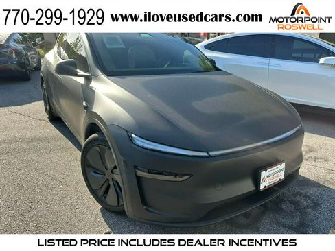 Used 2026 Tesla Model Y Long Range RWD image 1
