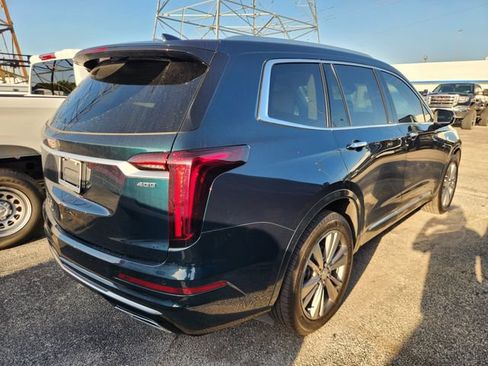 Used 2025 Cadillac XT6 Premium Luxury w/ LPO, Floor Liner Package FWD image 5