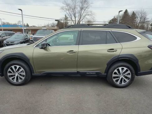 Certified 2025 Subaru Outback Premium w/ Popular Package #1A image 5