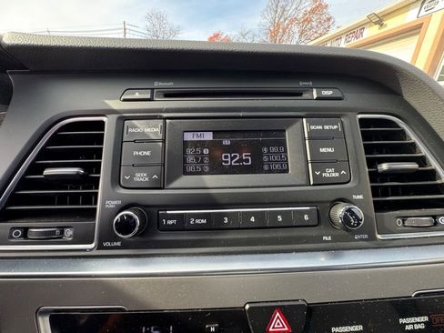 Used 2016 Hyundai Sonata SE image 24