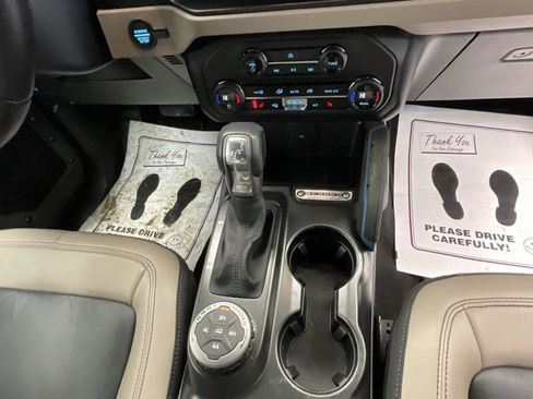 Used 2023 Ford Bronco Wildtrak image 11