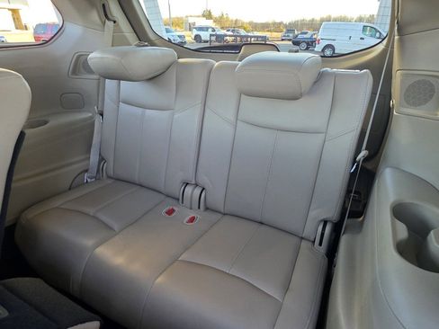 Used 2018 Nissan Pathfinder SL w/ SL Premium Package image 14